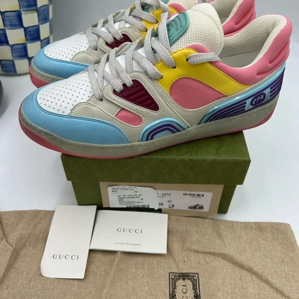 Women's Gucci basket, distressed, low top leather sneakers size 40 made in Italy